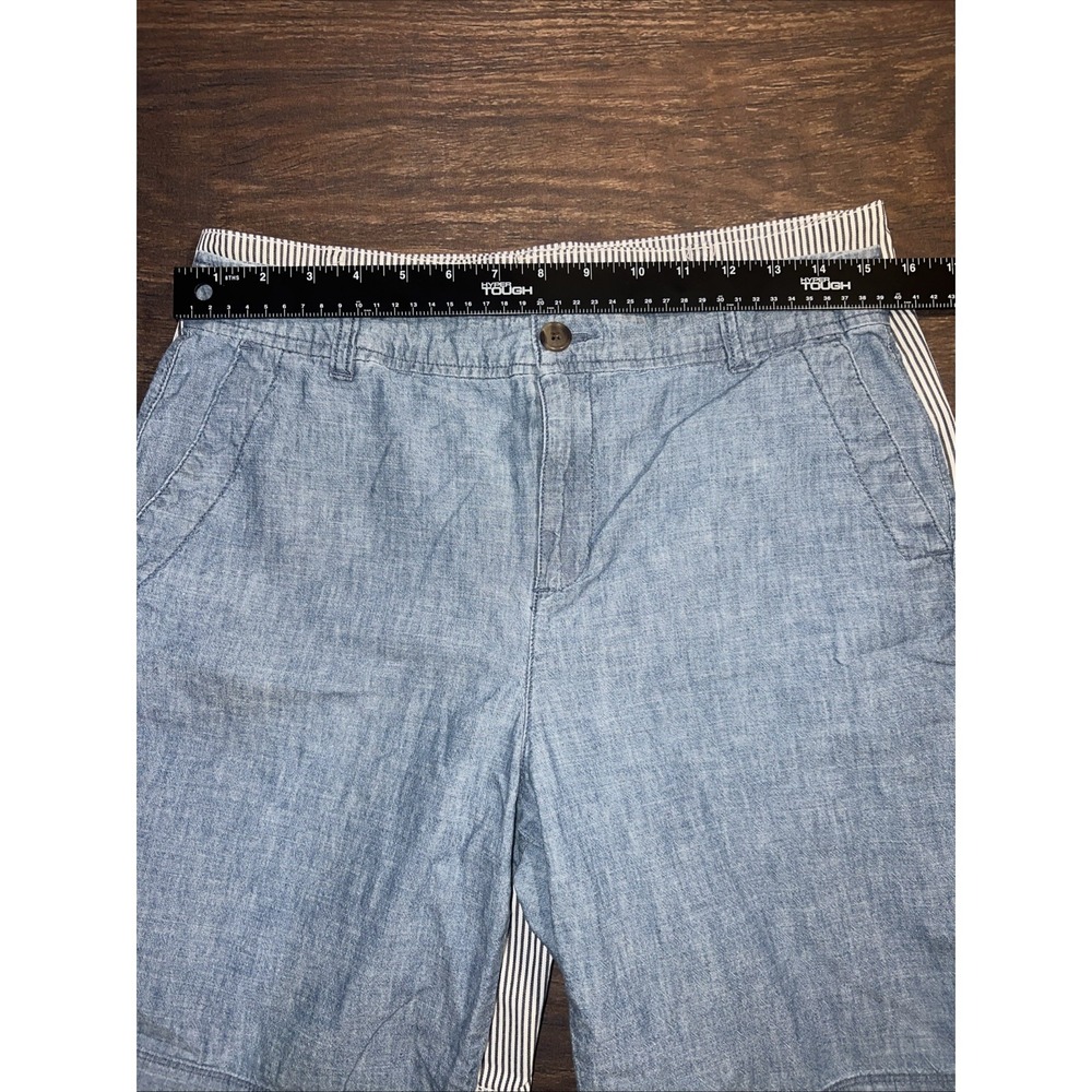 Gap Women's Size 8 Bermuda 9 Inch Shorts Blue Stripe Lot of 2 - Picture 8 of 9